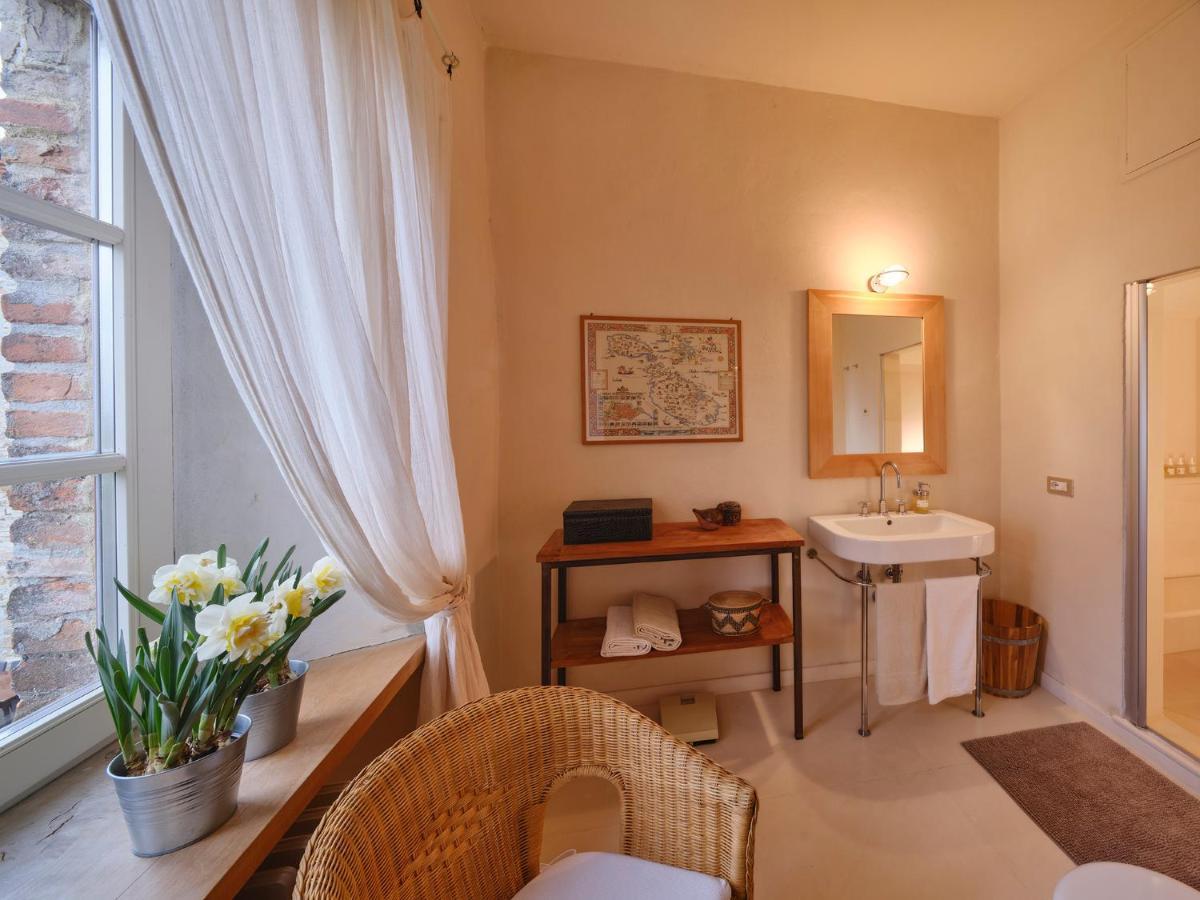 Bed and Breakfast Il Castello di Tassara Esterno foto